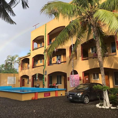 Hotel Cuamatzi Zihuatanejo Kültér fotó