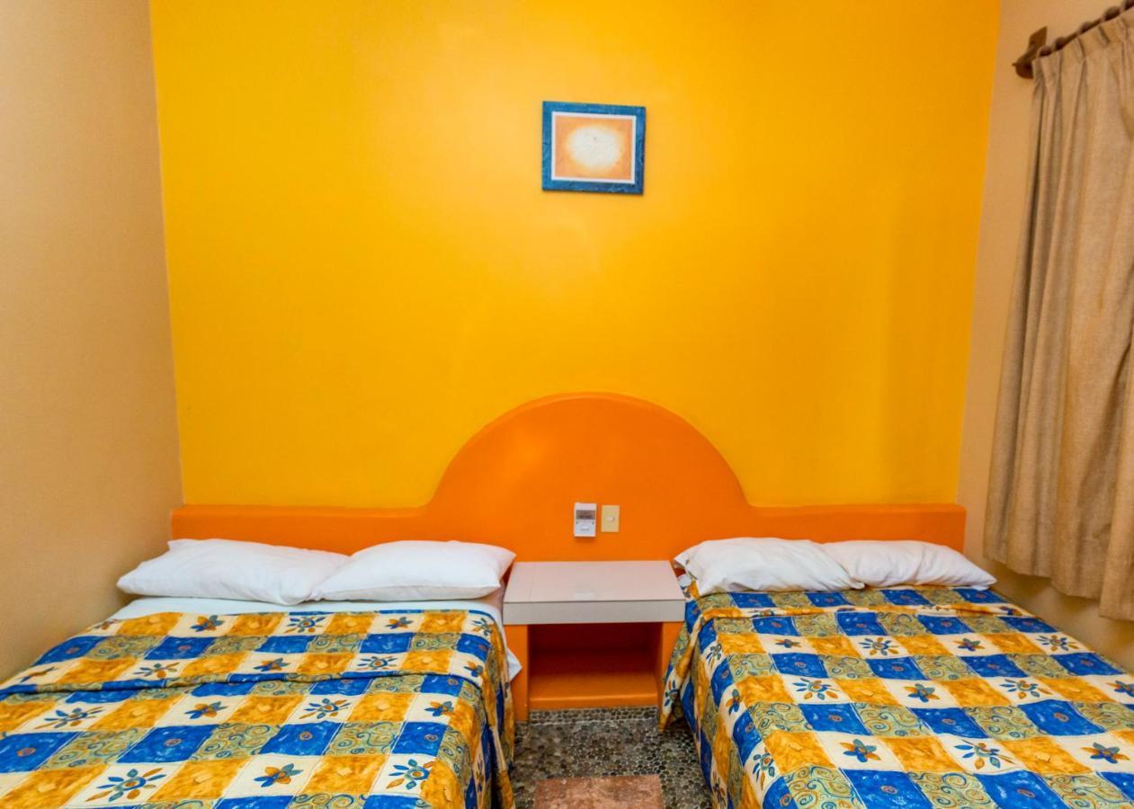 Hotel Cuamatzi Zihuatanejo Kültér fotó