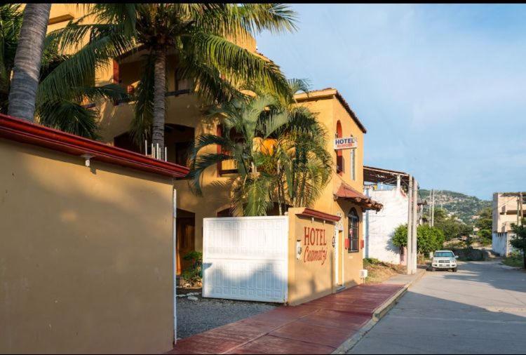 Hotel Cuamatzi Zihuatanejo Kültér fotó