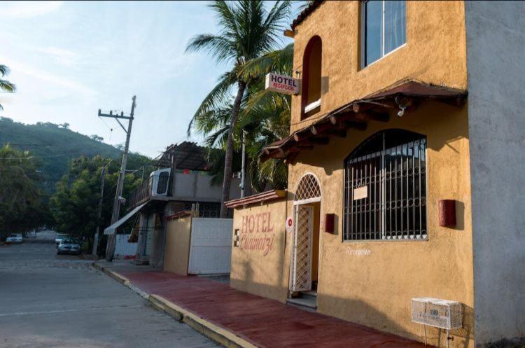 Hotel Cuamatzi Zihuatanejo Kültér fotó
